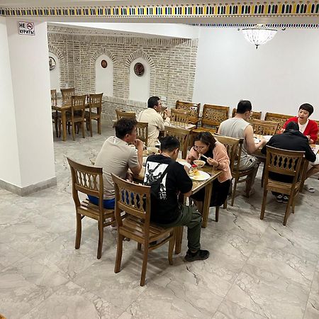 בוקורו Everland Guest House מראה חיצוני תמונה