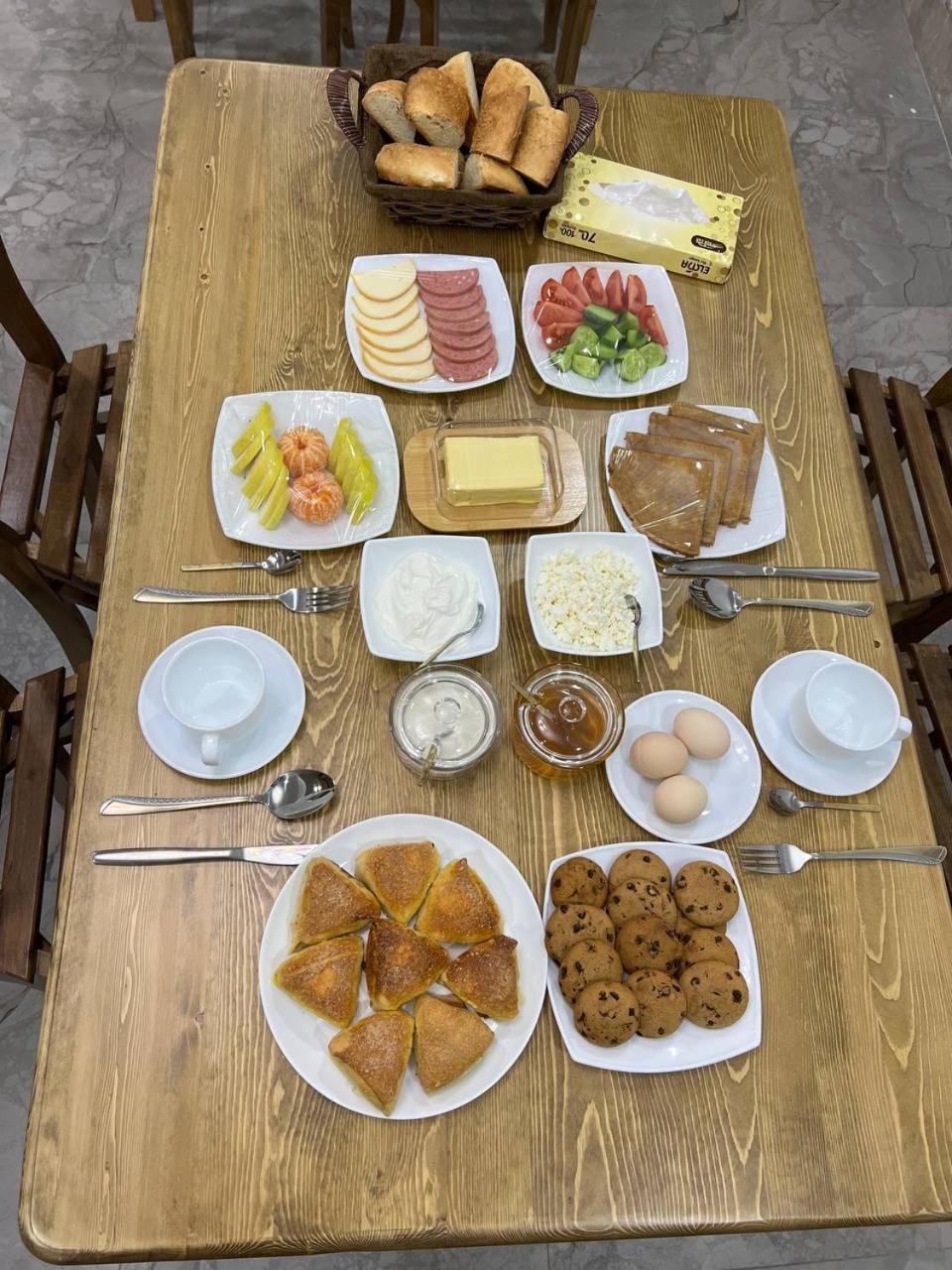 בוקורו Everland Guest House מראה חיצוני תמונה