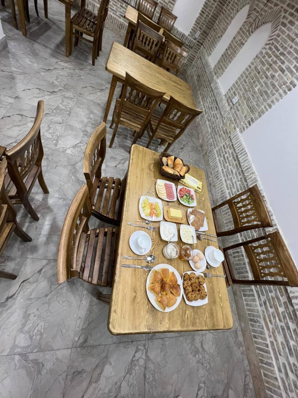 בוקורו Everland Guest House מראה חיצוני תמונה